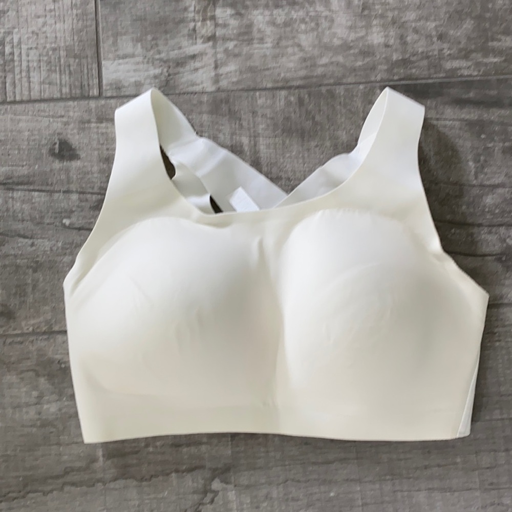 NWOT Lululemon Enlite Bra 34DD
